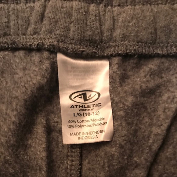Box # 2⚡️ BUNDLE⚡️ Boys Athletic Works Sweatpants - Picture 3 of 9